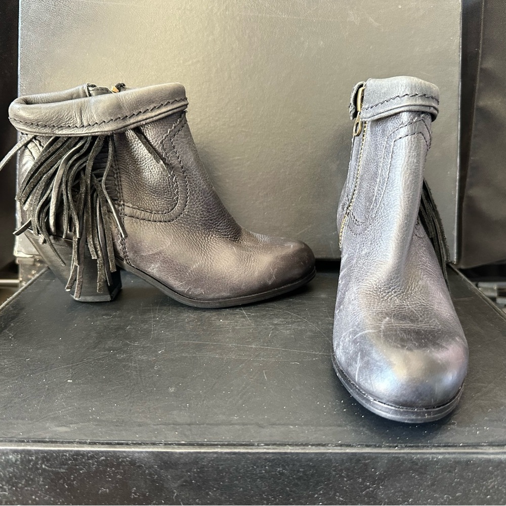 Sam Edelman Black Leather Fringed Western Fold 
Over Ankle Boots